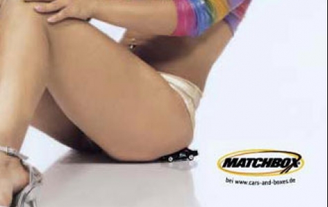 model araba reklamında kadın kullanmak?