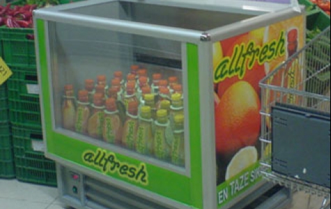 Allfresh taze meyve suyu da manav reyonunda