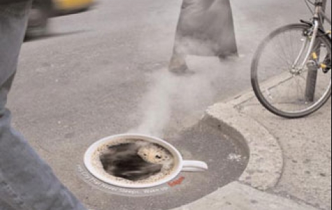 dumanı tüten Folger Kahveleri