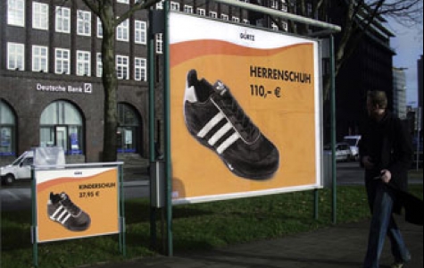 hem yetişkinlere hem çocuklara