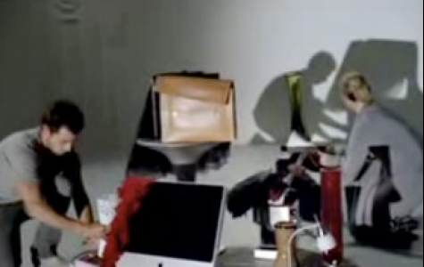 John Lewis’den gölge oyunu…