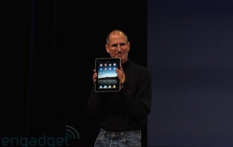 Apple Tablet  iPad tanıtıldı.