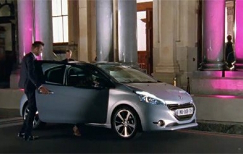 Yeni Peugeot 208’in İnteraktif Video Deneyimi