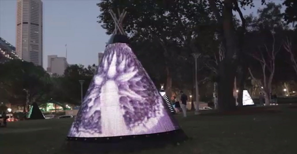 Hyde Park’taki Dijital Göçebelerin Çadırı