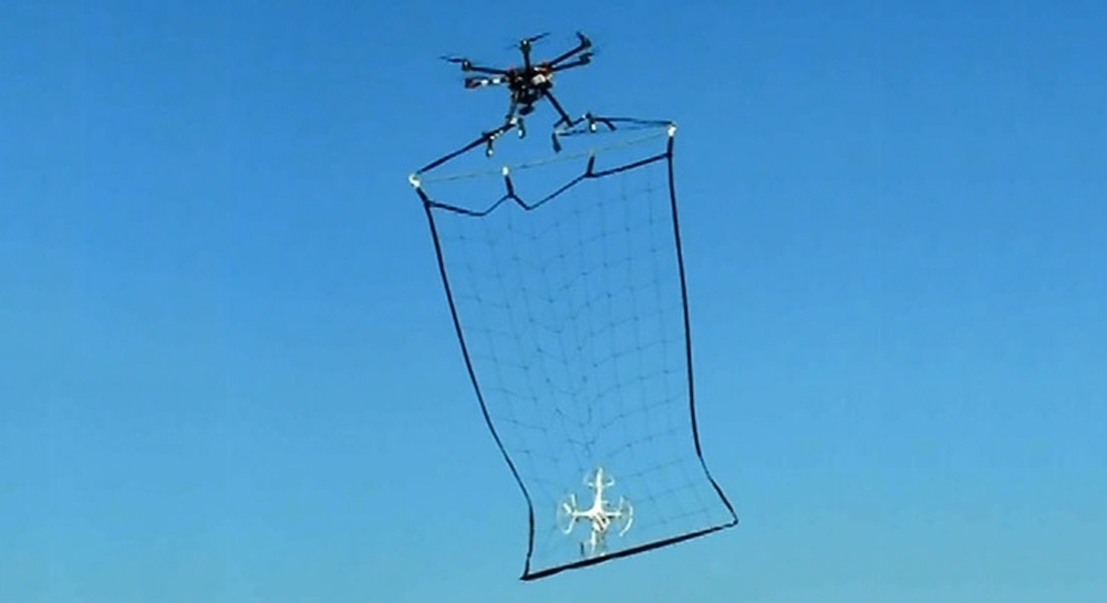Tokyo Polisinden İzinsiz Uçan Drone’lar İçin Müthiş Çözüm