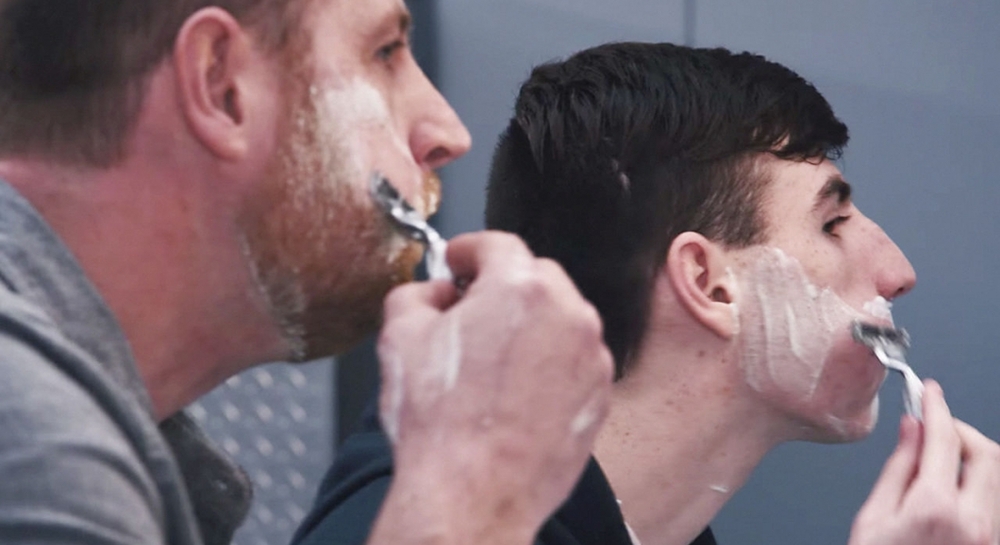 Tıraş Olmayı İnternetten Değil Babanızdan Öğrenin
