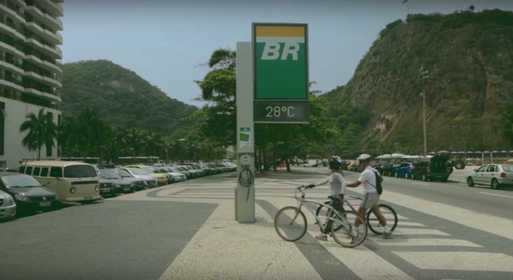 Bisiklet Pompasına Dönüşen Saat Panoları