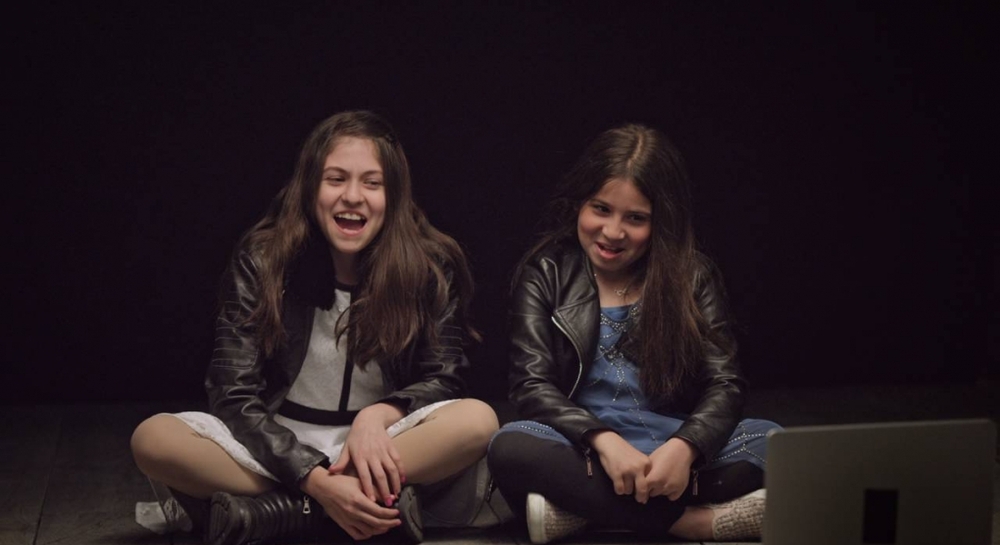 Reklamlarda Metalaştırılan Kadınlara Çocukların Gözünden Bakın