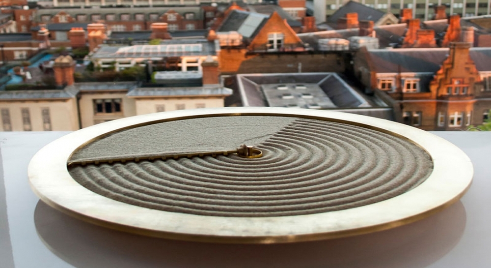 Zen Bahçelerini Andıran Kum Saati