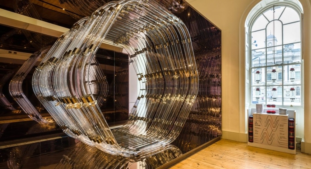 Autoban’dan Londra Tasarım Bienali’ne Basınçlı Mesajlaşma Tüpleriyle Dilek Ağacı