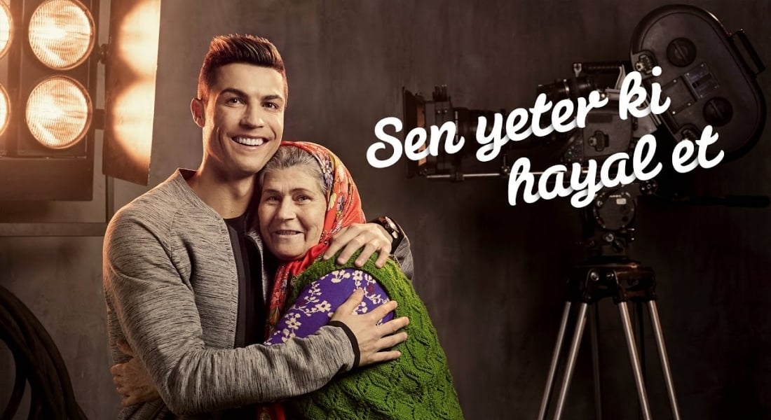 Ronaldo İle Ümmiye Koçak Türk Telekom İçin Buluştu