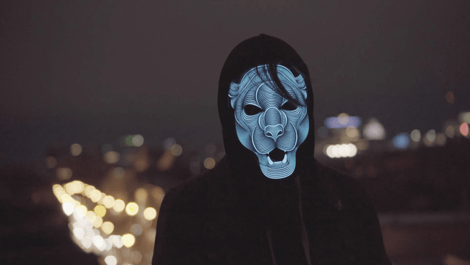 Müzikle Etkileşimli LED Maskeler