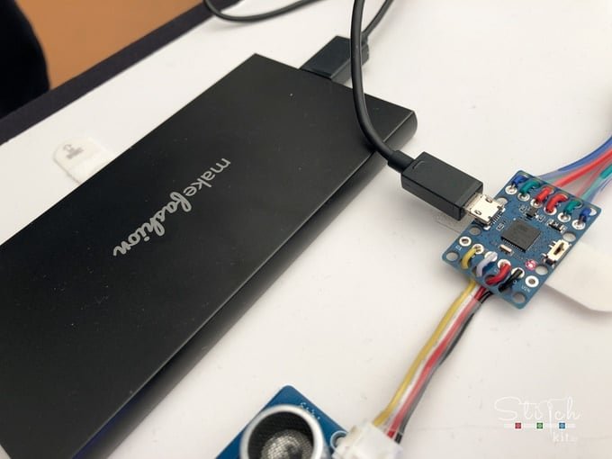 Moda Tasarımı ve Teknoloji Bu Kitte Buluştu