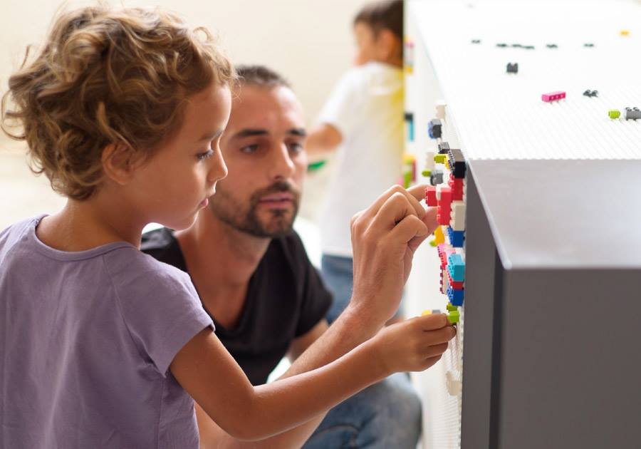 LEGO Uyumlu Mobilyalarla İçindeki Çocuğu Uyandır