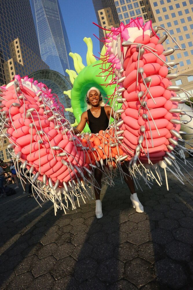  Balon Canavarlar New York Sokaklarını Ele Geçirdi