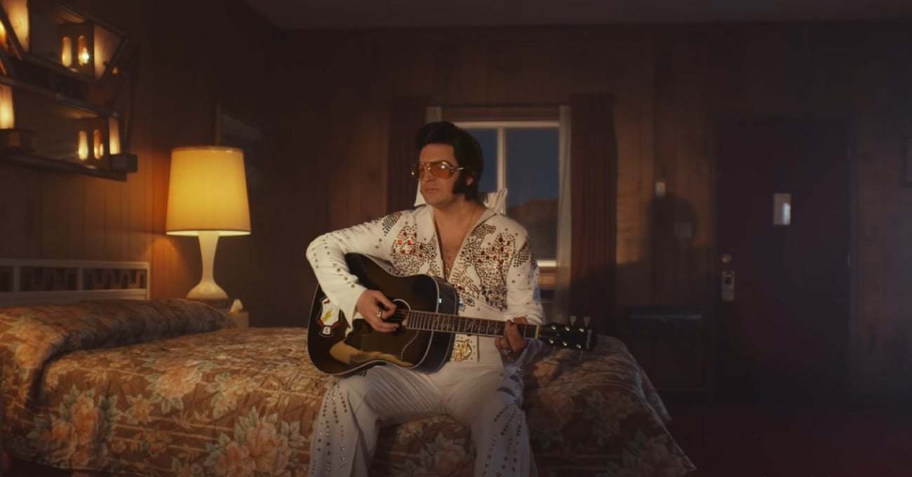 Elvis Presley Taklitçileri Apple’ın Grup FaceTime Reklamında Bir Araya Geldi