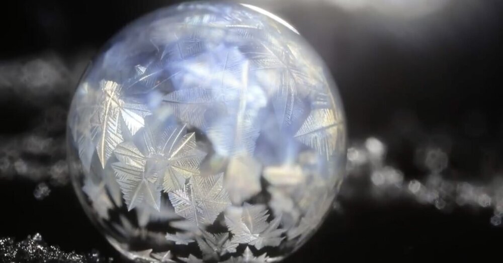 Buz Kristallerinin Dansı