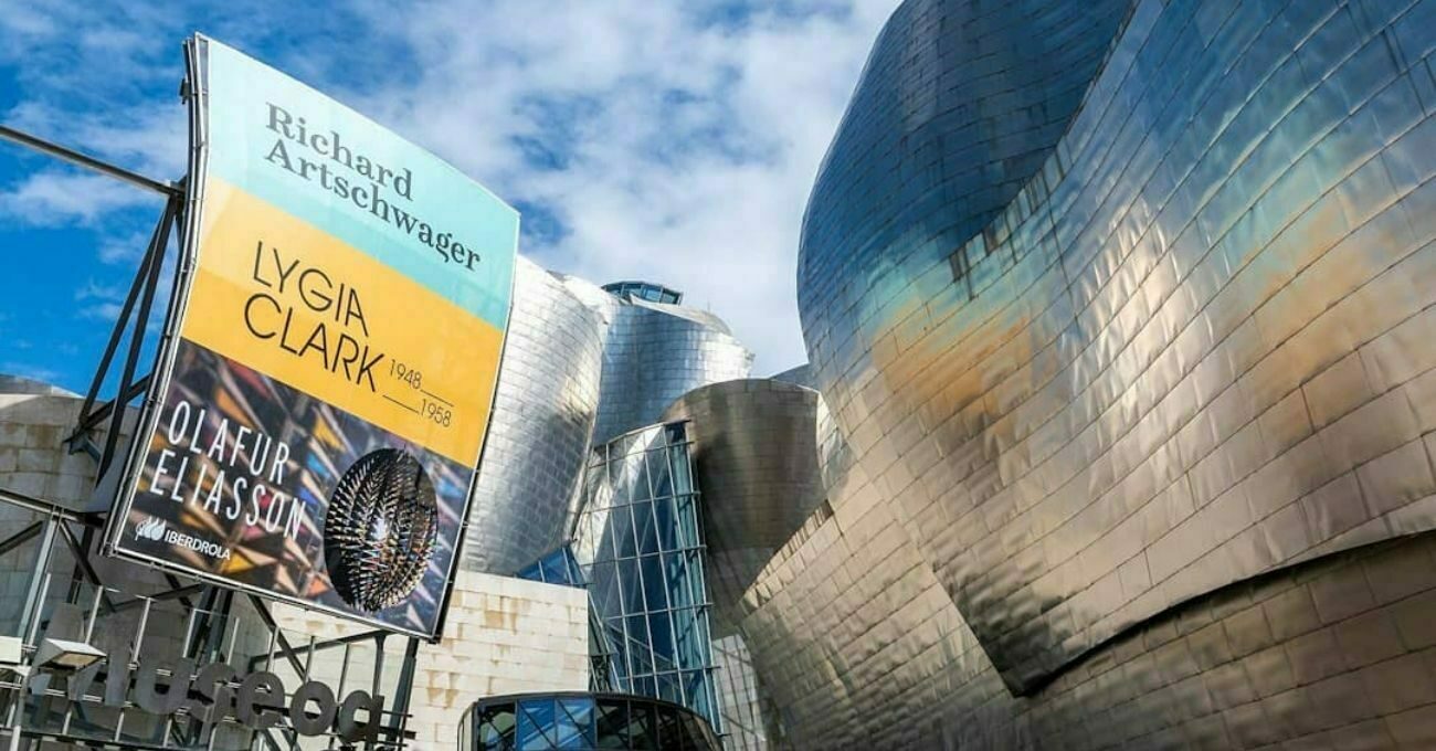 Guggenheim Müzesi’nden Şehrin Havasını Temizleyen Afişler