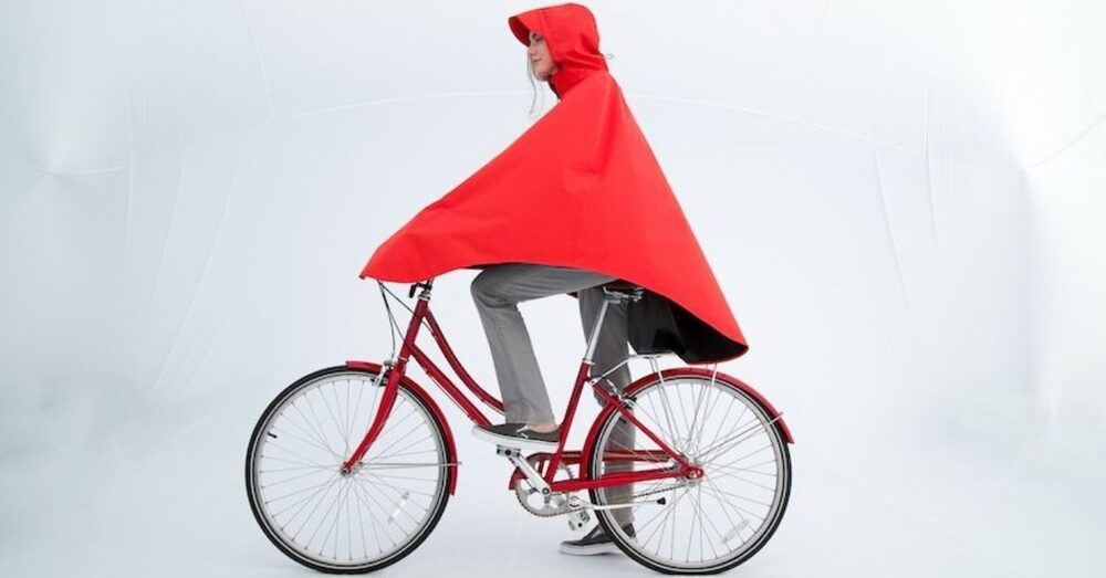 Yağışlı Havalar İçin Çevre Dostu Bisiklet Pelerini