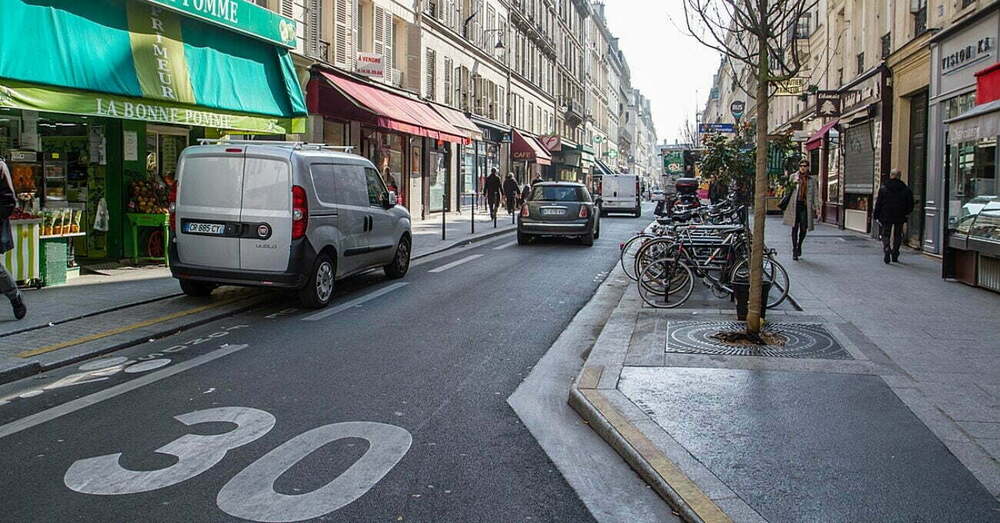 Paris Şehir İçine 30 Kilometre Hız Sınırı Getiriyor