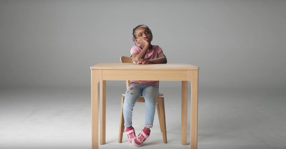 Dünyanın En Sıkıcı Odasında Bile Eğlenmek Mümkün