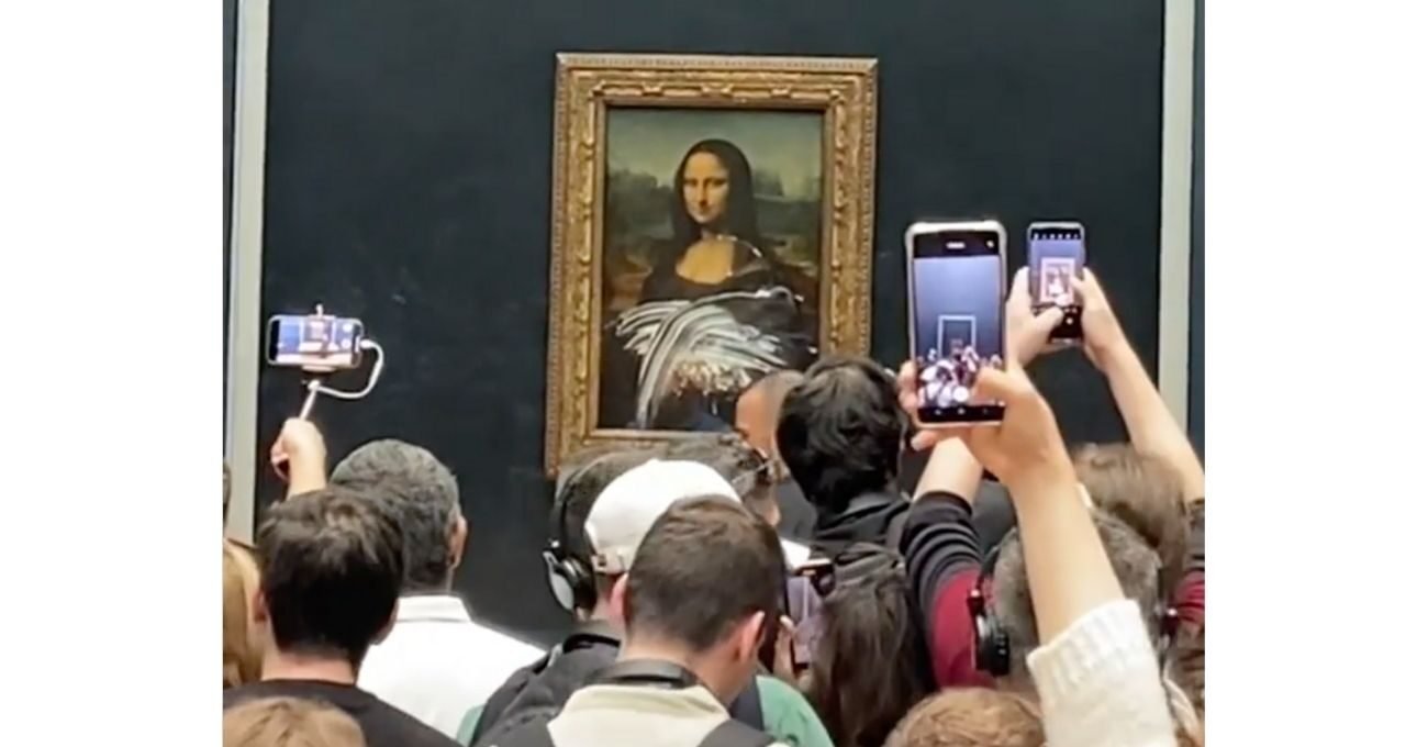 Mona Lisa’ya Vandalist Saldırı