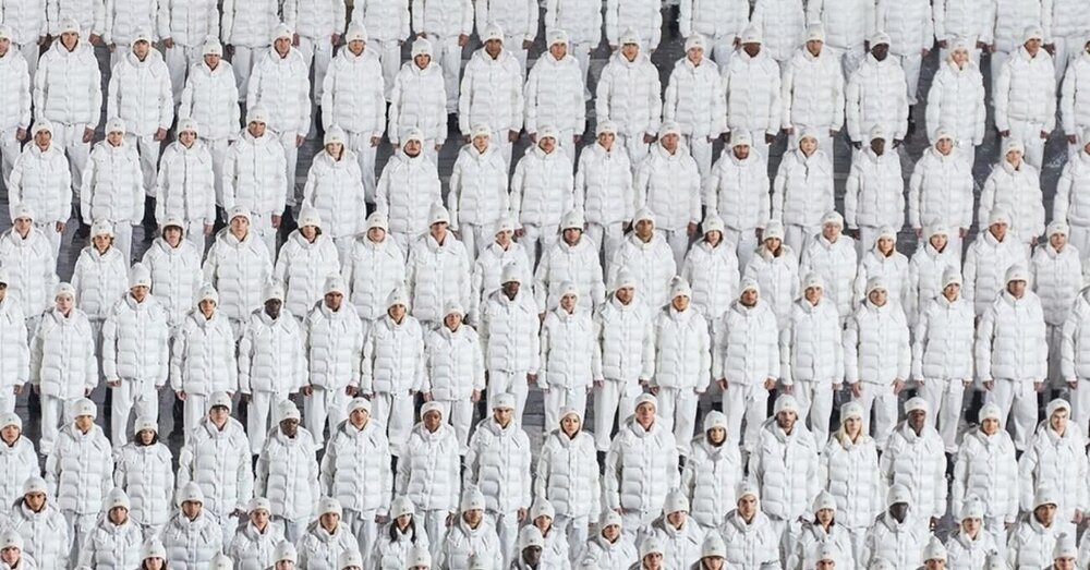 İtalyan Moncler’den 70. Yılına Özel Olağanüstü Koreografi