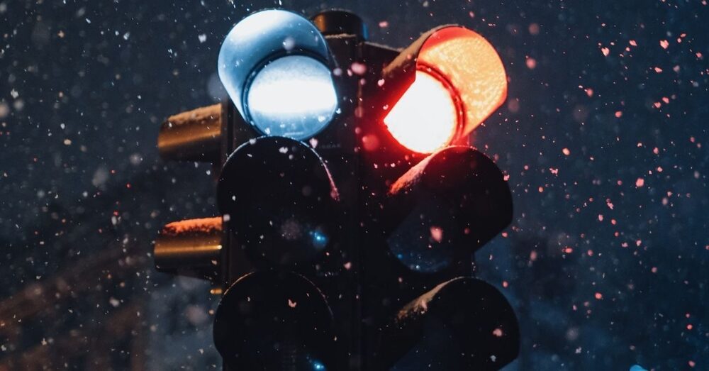 Sürücüsüz Araçlar İçin Trafik Lambalarına 4. Renk Eklenebilir