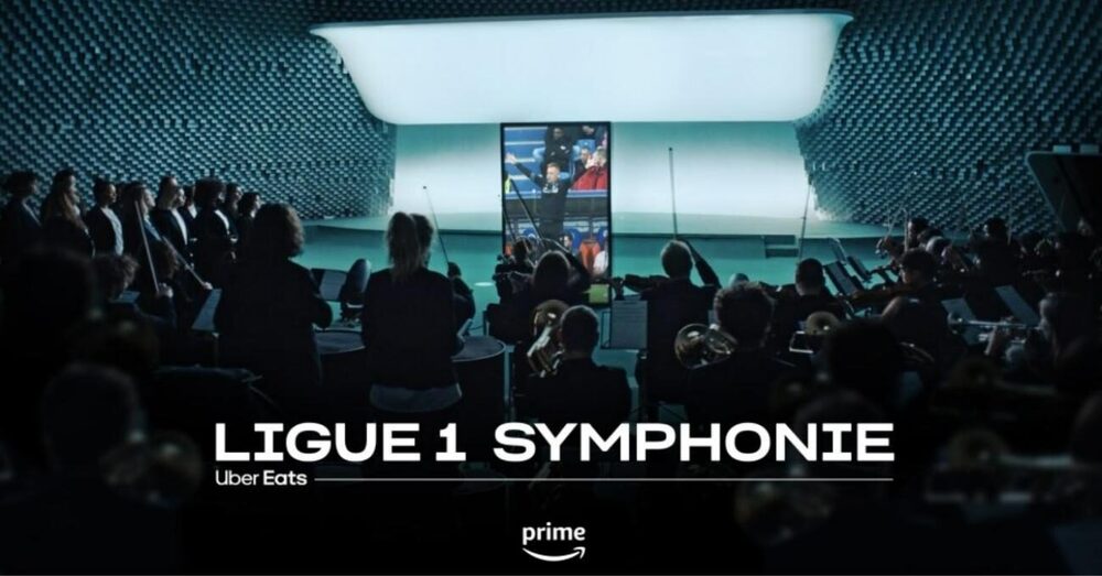 Futbol Antrenörlerinin Taktiksel Hareketleriyle Bestelenen Senfoni