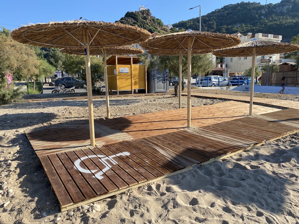 tekerlekli sandalye plaj