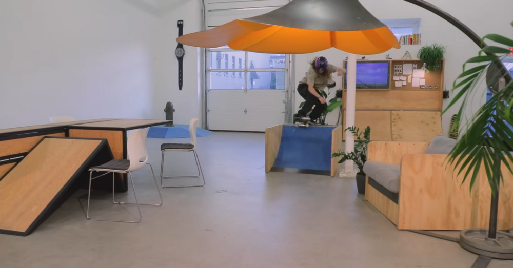 Kaykay Parkuruna Dönüşebilen Ofis Mobilyaları