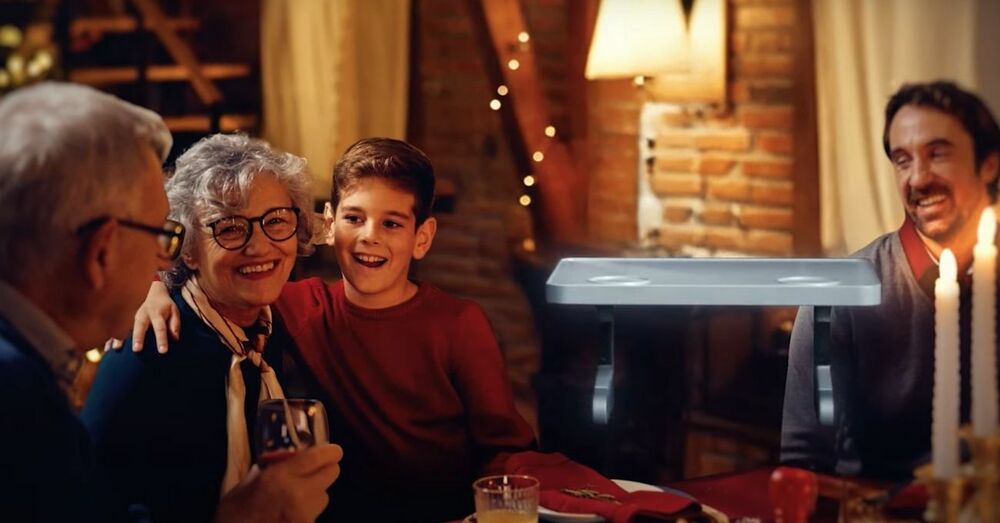 Ruh Emici İnsanları Uzak Tutan Tepsi