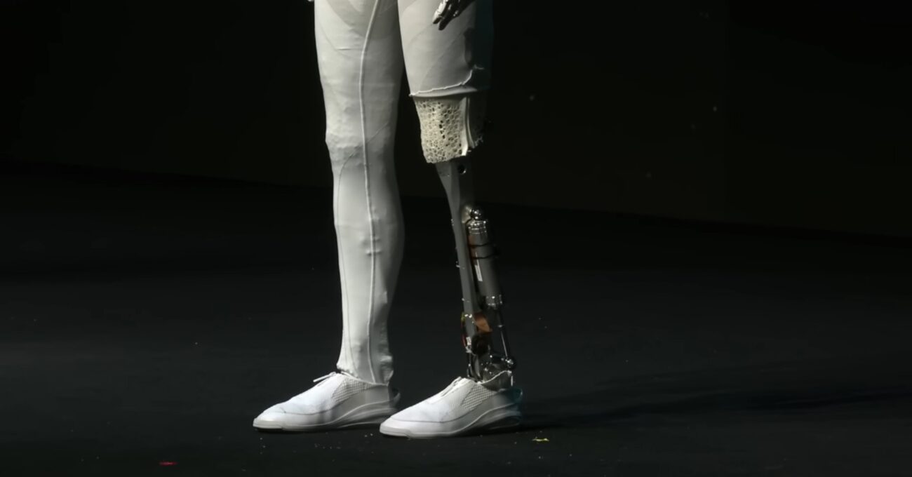 XPENG, Robotu Iron’ın İçinde İnsan Olmadığını İspatlamak için Kesip Açtı