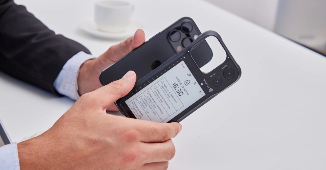 REETLE: Telefon Kılıfı Görünümlü, Güneşten Etkilenmeyen E-Kitap Okuyucu ve Not Defteri