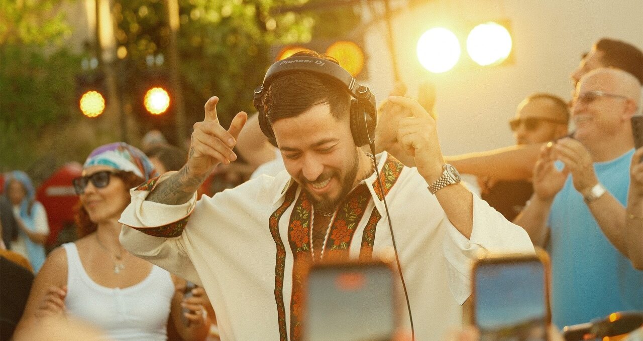 Mahmut Orhan Sahnesini Coachella’dan Sonra Köyüne Taşıdı